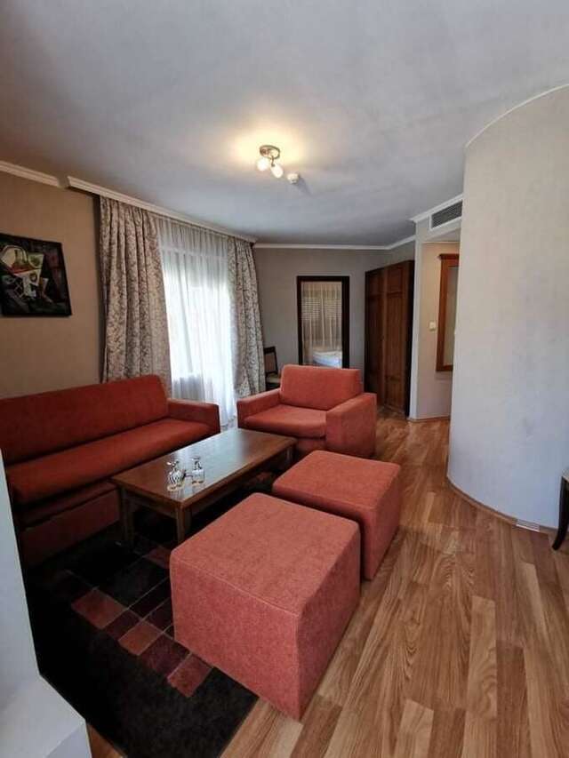 Отель Хотел Тачев Cherven Bryag-5